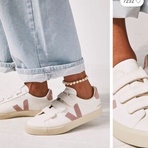 Veja | Recife Sneaker in Extra White Size 6 Like new
